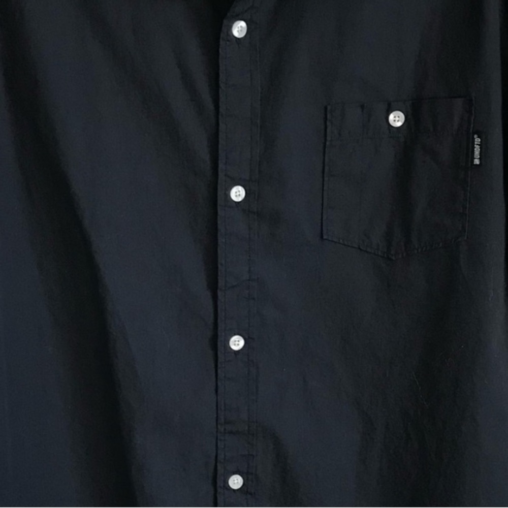 Undefeated Men’s XL Black Short Sleeve Button Up Shirt with chest pocket in EUC - Picture 6 of 14
